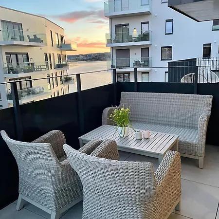 Lovely Corner 4bdr With Sea Views In Kanalbyen Appartement *